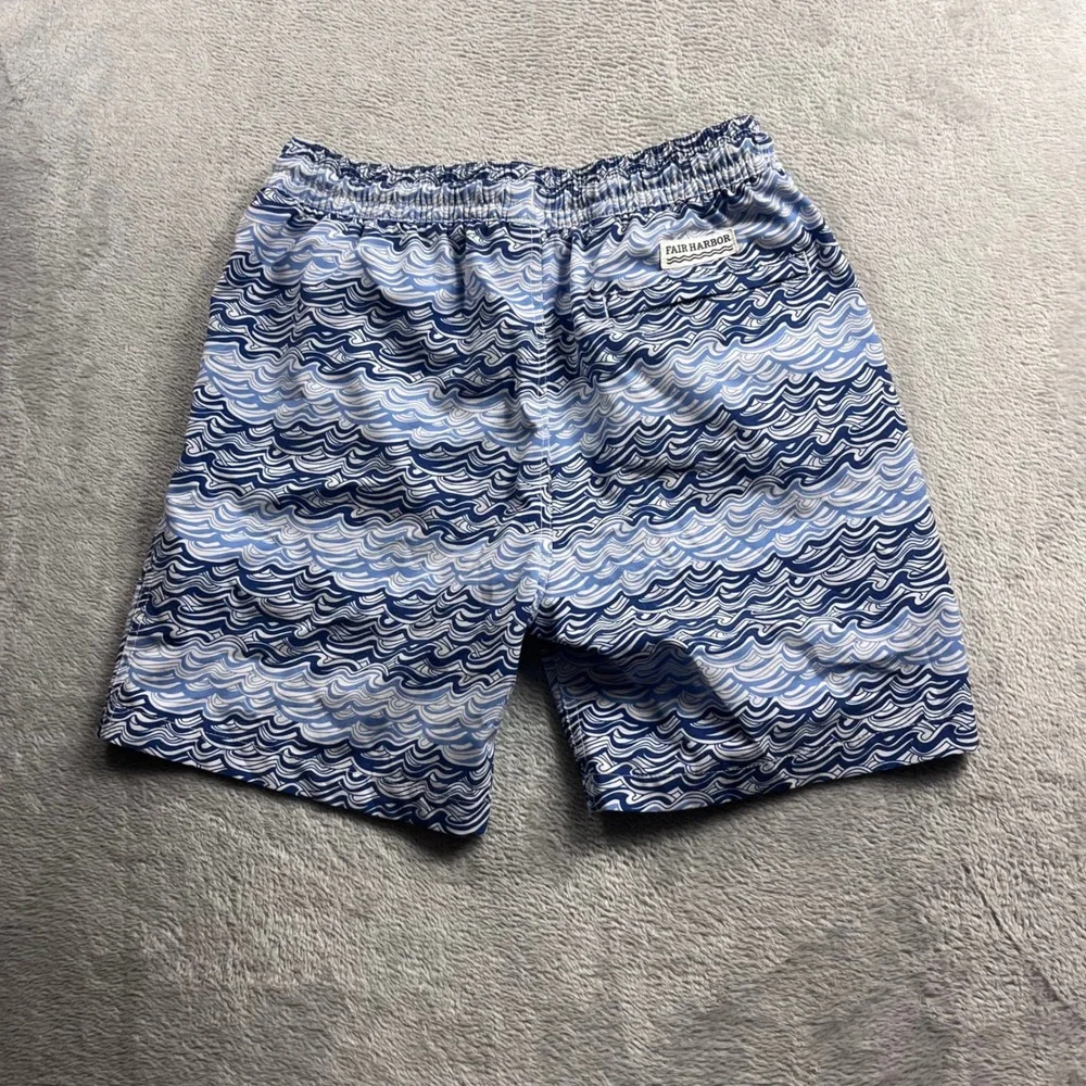 Fair Harbor Mens Swim Shorts XL Blue White Wave Print Recycled Trunk V103413